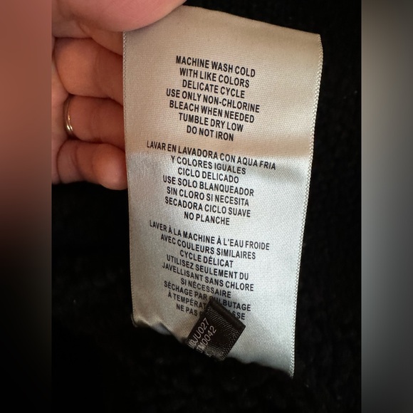 Levi's Strauss & Co. Mens Black Leather Like Jacket with hoodie. XXL - Picture 3 of 11